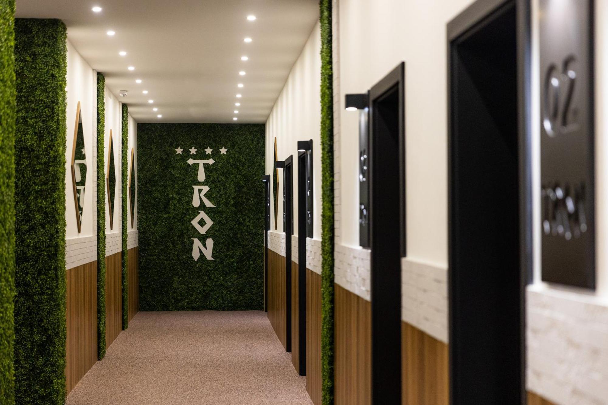Hostel Tron 트라브니크 외부 사진