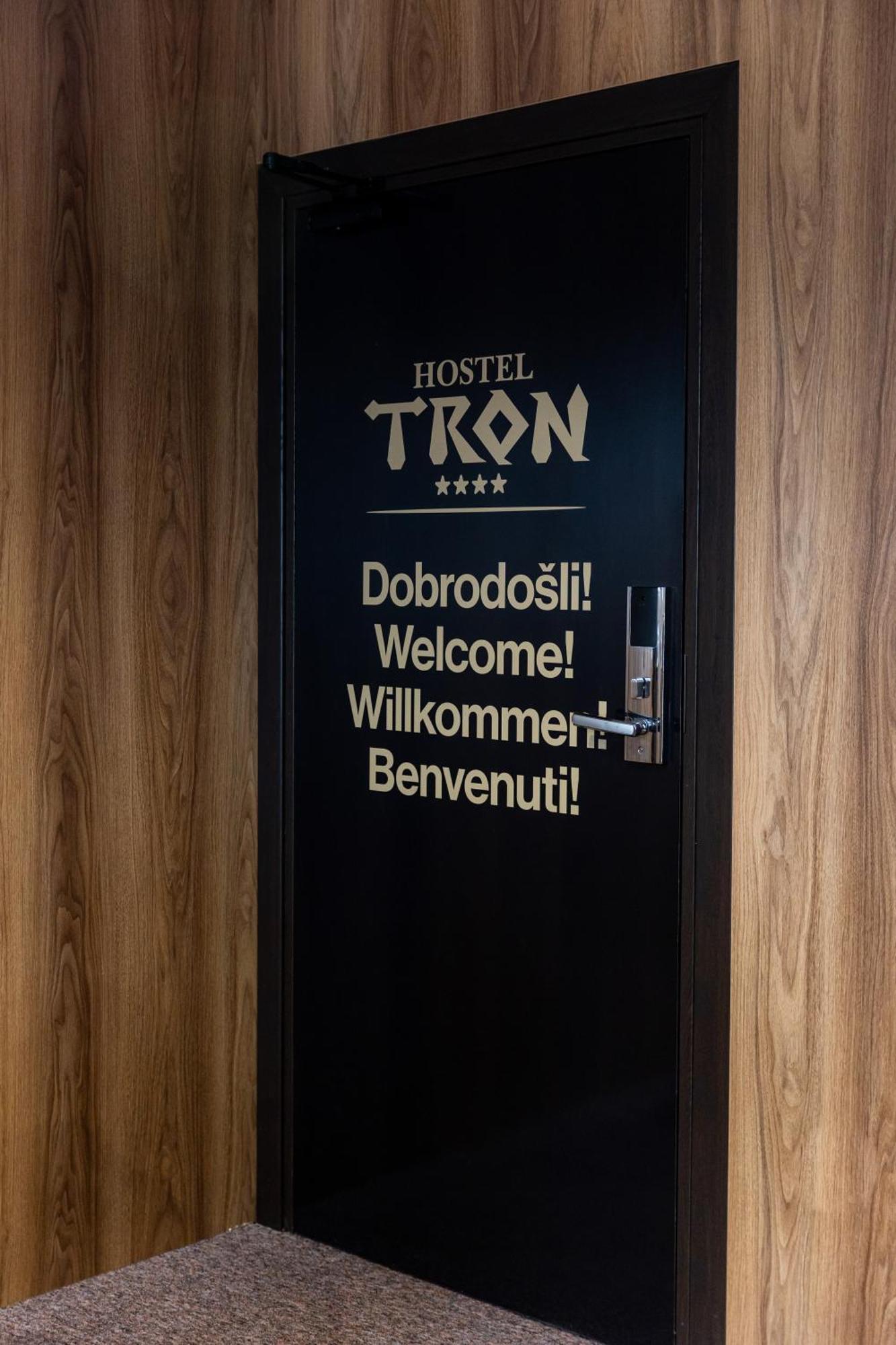 Hostel Tron 트라브니크 외부 사진