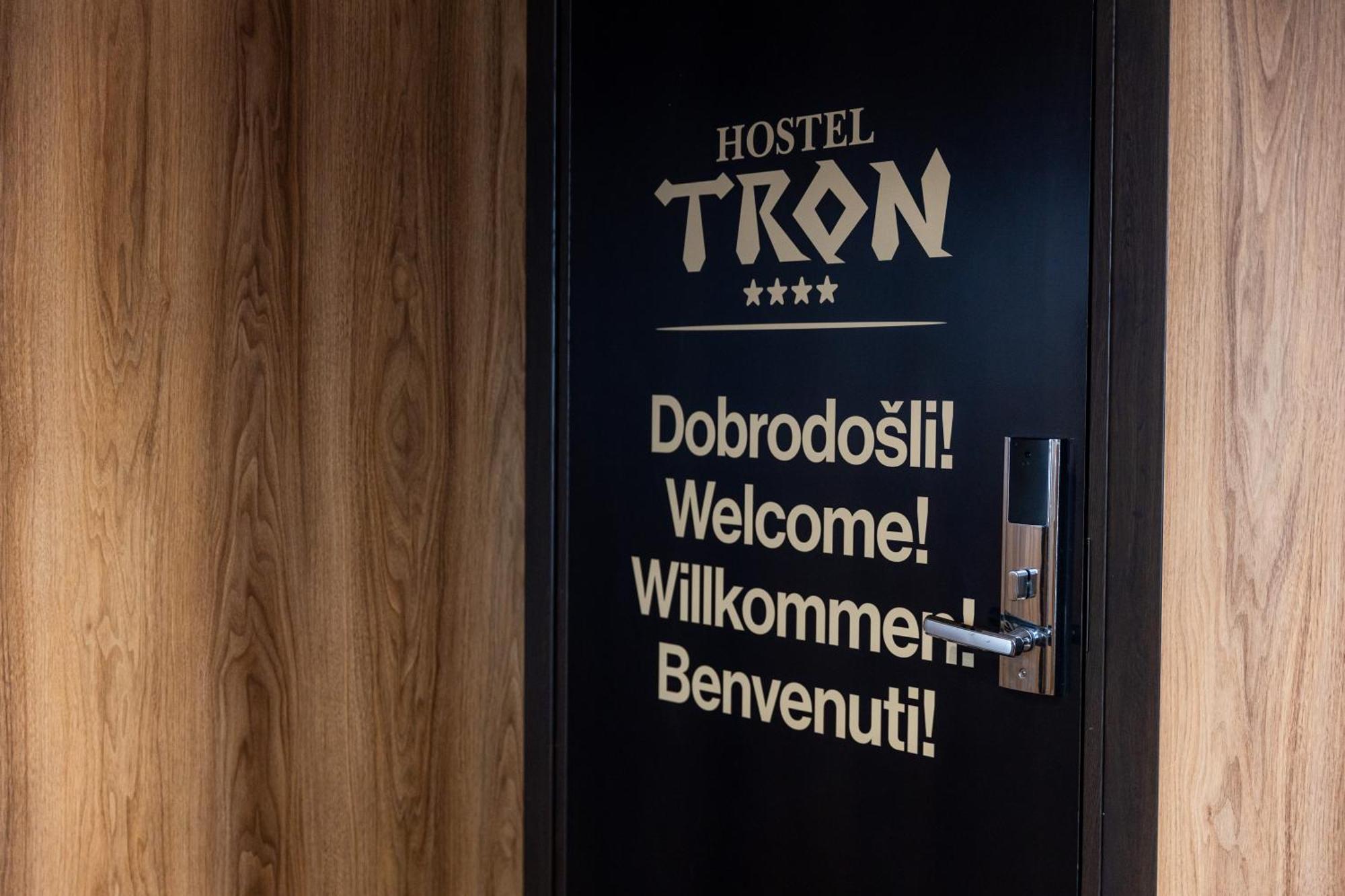 Hostel Tron 트라브니크 외부 사진